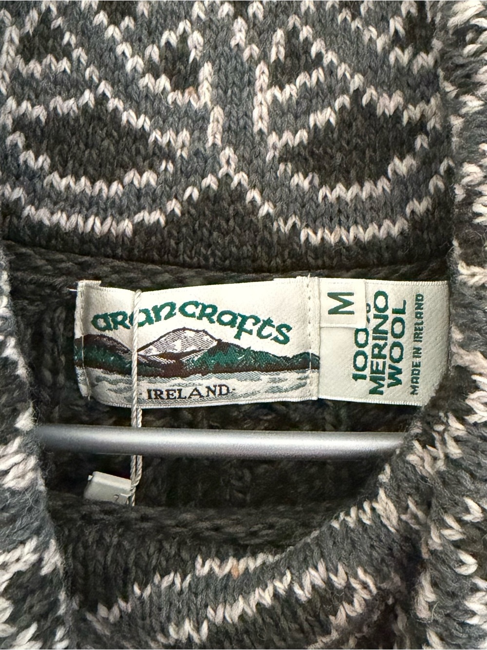 Aran Crafts Women's Ranelagh Jacquard Aran Green Sweater Celtic Print Size M - Picture 4 of 4